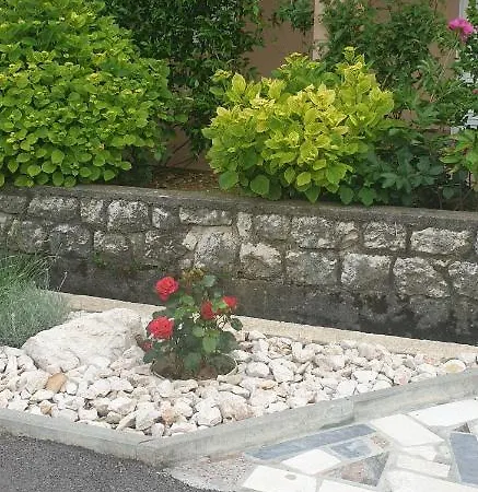 Ivanovski アパート *