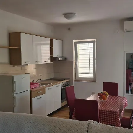 Ivanovski Apartamento Rab Town