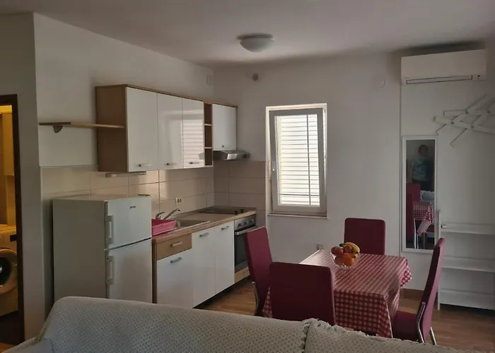 Ivanovski Apartamento Rab Town